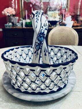 Portuguese Ceramic Lattice Basket Blue &White Floral R.C. & Cal Da Juncal #406